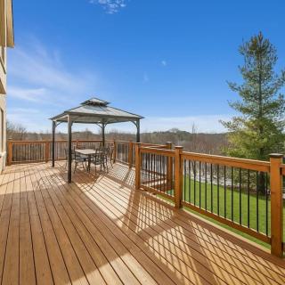 Luxury Mansion by Toronto and YYZ with Large Backyard Weddings - 9