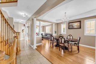 Luxury Mansion by Toronto and YYZ with Large Backyard Weddings - 7