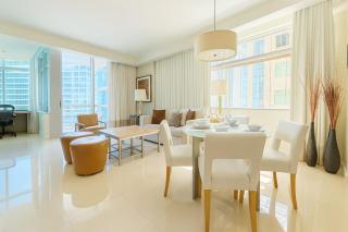 AKA Hotel Stunning Views w- Free parking - 8