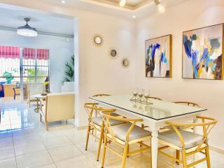 Stylish 3BR Condo, Full AC, Wi-Fi - 8