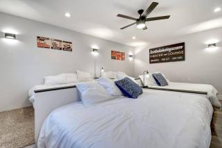 7 Large Bedrooms Bocce Court Firepit - 7