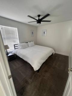 12 Large Bedrooms Heated Pool Spa - 8