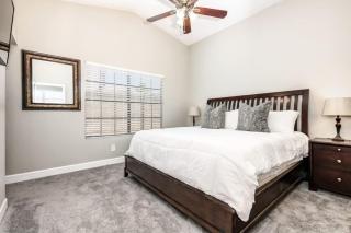 12 Large Bedrooms Heated Pool Spa - 6