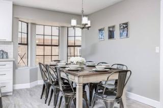 12 Large Bedrooms Heated Pool Spa - 1