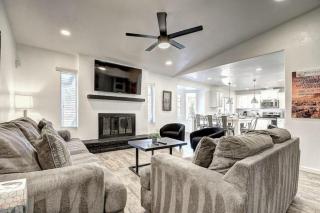 6 Large Bedrooms Billiards Hot Tub - 2