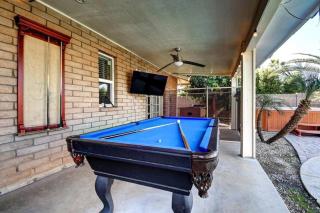 6 Large Bedrooms Billiards Hot Tub - 1