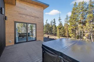 The Luxe House | Upscale Cabin w/ Hot Tub & Fire Pit! - 7