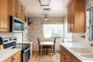 Millcreek Home, Quick Access to Canyons and Skiing - 8