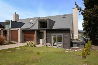 Golden Stay Queenstown - 2