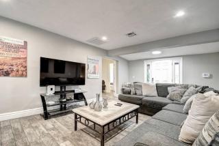 9 Large Bedrooms Private Pool Pool Table - 1