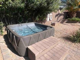 8 Large Bedrooms Hot Tub Game Lounge - 2