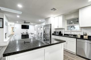 12 Large Bedrooms Waterfall Game Lounge - 3