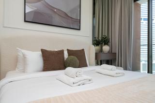 Peninsula Five Luxurious Business Bay Studio - 6