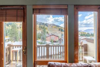 Ski-In/Out Solitude | Pool, Hot Tub | Mountain Views - 2