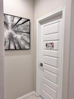 Friendly Host Near Loop 202 with Mountain views - 8