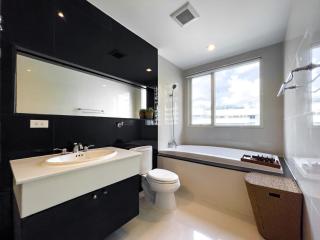 300m BTS l Large 110 sqm l Pool and Sauna - 4