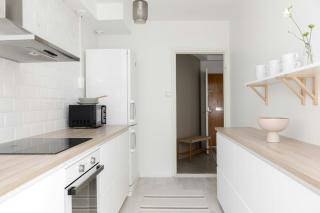 Central and Spacious Apartment for 7 - 3