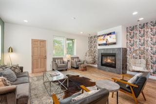 Citrine-Private Patio & Balcony-Near Germantown - 7