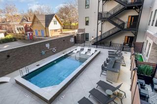 Acoustic Anthem-2 Units-Pool & Gym-In Music Row - 4