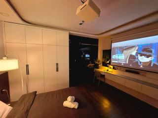 1BR Apartment - Landmark View, Netflix & Kitchen - 4