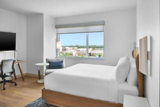 Element Wilmington - 2