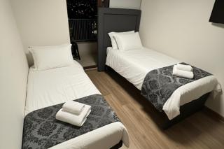 Apartamento Exclusivo con las Mejores Vistas de la Ciudad en un Edificio de Lujo - 1