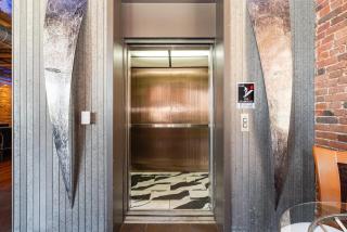 Backstage Jam - 2 Units - Walk to Broadway - 5