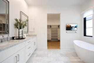 Dune - Sparkling Pool - Mins to Old Town - 4