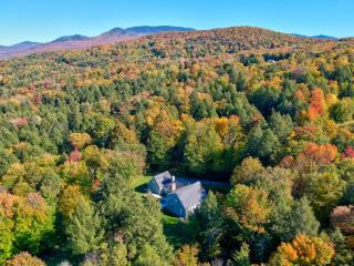 Two Chimneys: 5 br, a/c, fireplace, deck & hot tub, firepit, garage! - 6