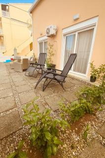 The 50 50 Deluxe Apartments - 8