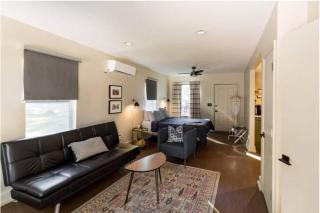 Boho Groove - Urban Studio With Relaxing Backyard - 7