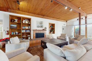 The Orangewood Oasis - 7