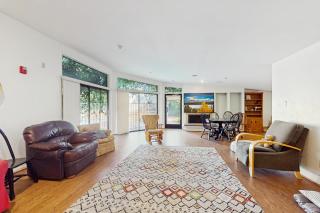 The Orangewood Oasis - 2