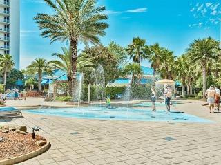 5 Star Resort 6th fl 2BR 2 BATH King Suite Shuttle Pools Family - 7