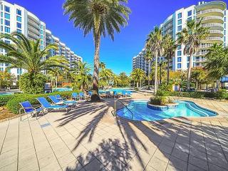 5 Star Resort 6th fl 2BR 2 BATH King Suite Shuttle Pools Family - 8