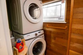 3 Bedroom Gardenside Downtown Home - 4