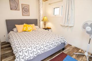 3 Bedroom Gardenside Downtown Home - 8