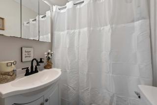 OSU 3BR Home, Office, Sleeps 6 - 4