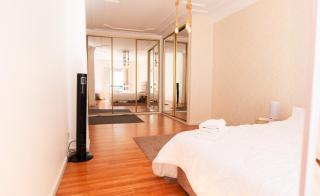 Iconic 2 Bedroom Apartment - 9