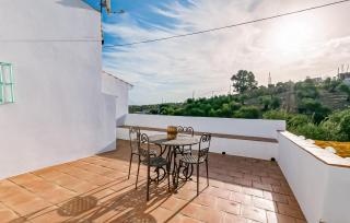 Stunning Home In La Puebla De Los Infan - 2