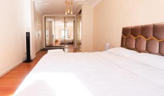 Iconic 2 Bedroom Apartment - 8