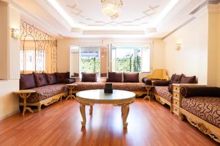 Iconic 2 Bedroom Apartment - 6