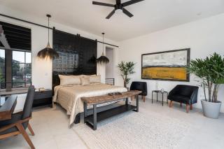 Vista Vieja, 6BR Luxury Villa with Pool & City Views - 8