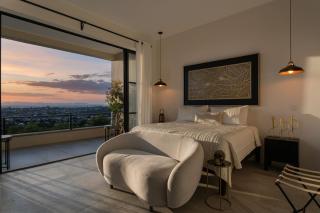 Vista Vieja, 6BR Luxury Villa with Pool & City Views - 2