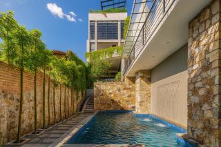 Vista Vieja, 6BR Luxury Villa with Pool & City Views - 2