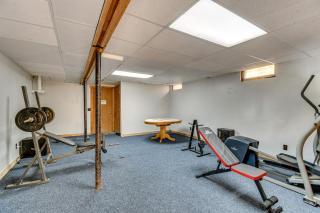 Private Hannibal Cabin with Sauna and Hot Tub! - 9