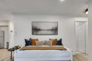 "peachtree Perch" Dtown Condo W Balcony, Sleeps 4 - 5