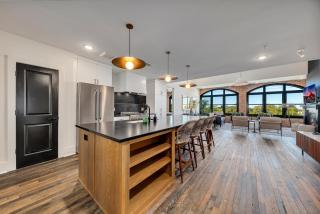 Top Floor Penthouse Lofts - 6