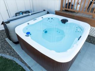 Cedar Creek Lodge with POOL/hot tub/sleeps 24 - Oakhurst - 5