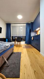 DuckDuckApt - Modern Studio with a Stylish Twist - 1